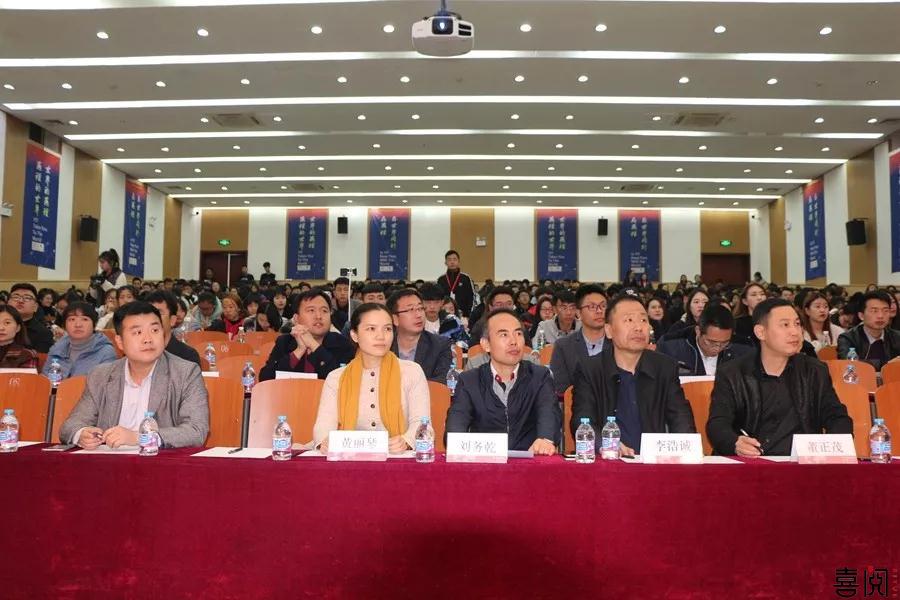 辩论赛第二周 | 你们奋力拼搏的样子让我们看到了大学生最美好的模样 辩论赛第二周 | 你们奋力拼搏的样子让我们看到了大学生最美好的模样